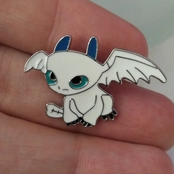 HTTYD Pin - Picture 2 of 4
